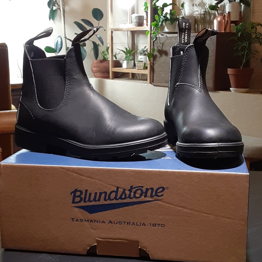 Black Blundstone 510 size 6.5 / 3.5 UK